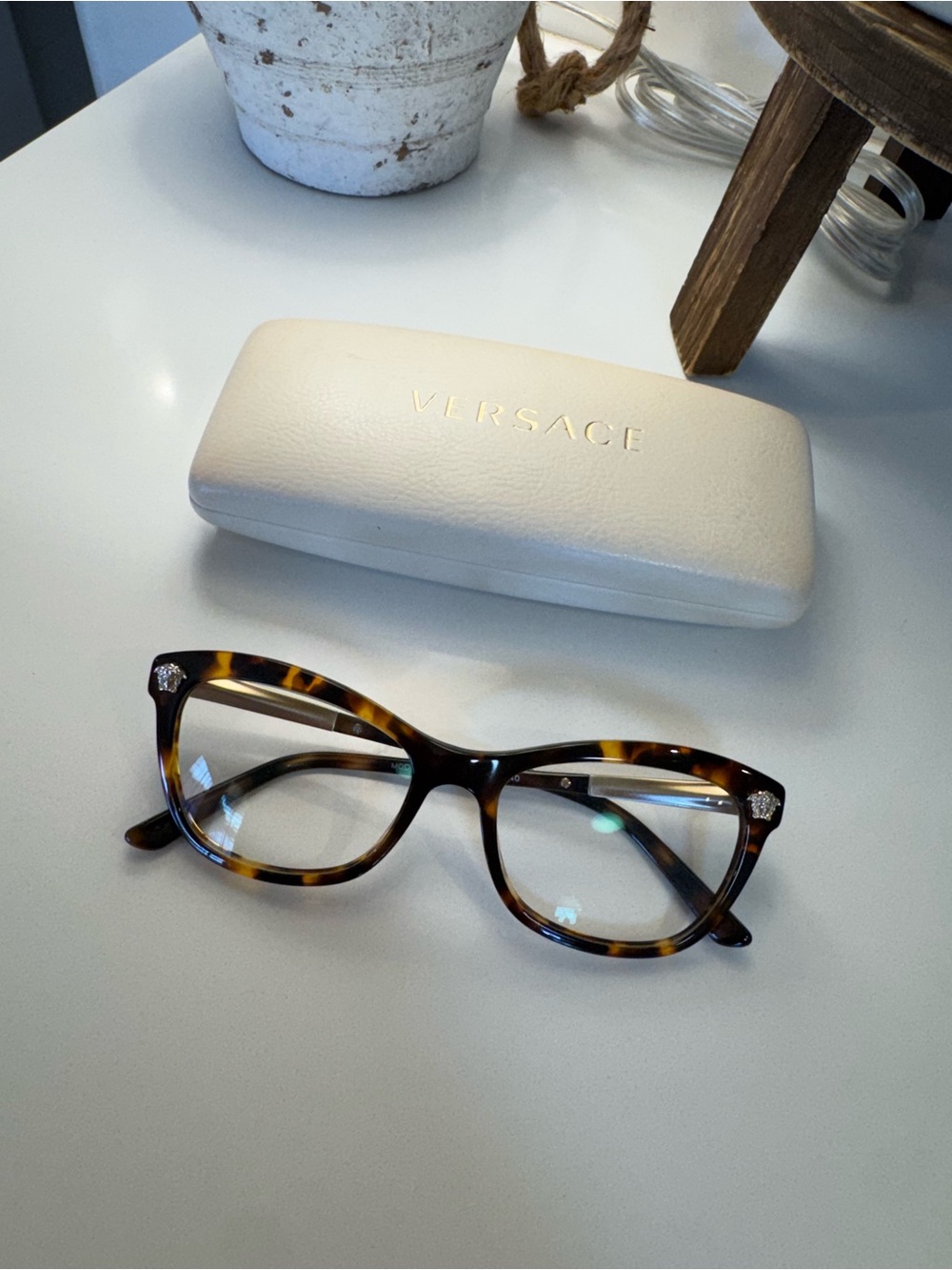 Versace Women's Tortoiseshell Cat-Eye Glasses - Tortoise Brown and Black